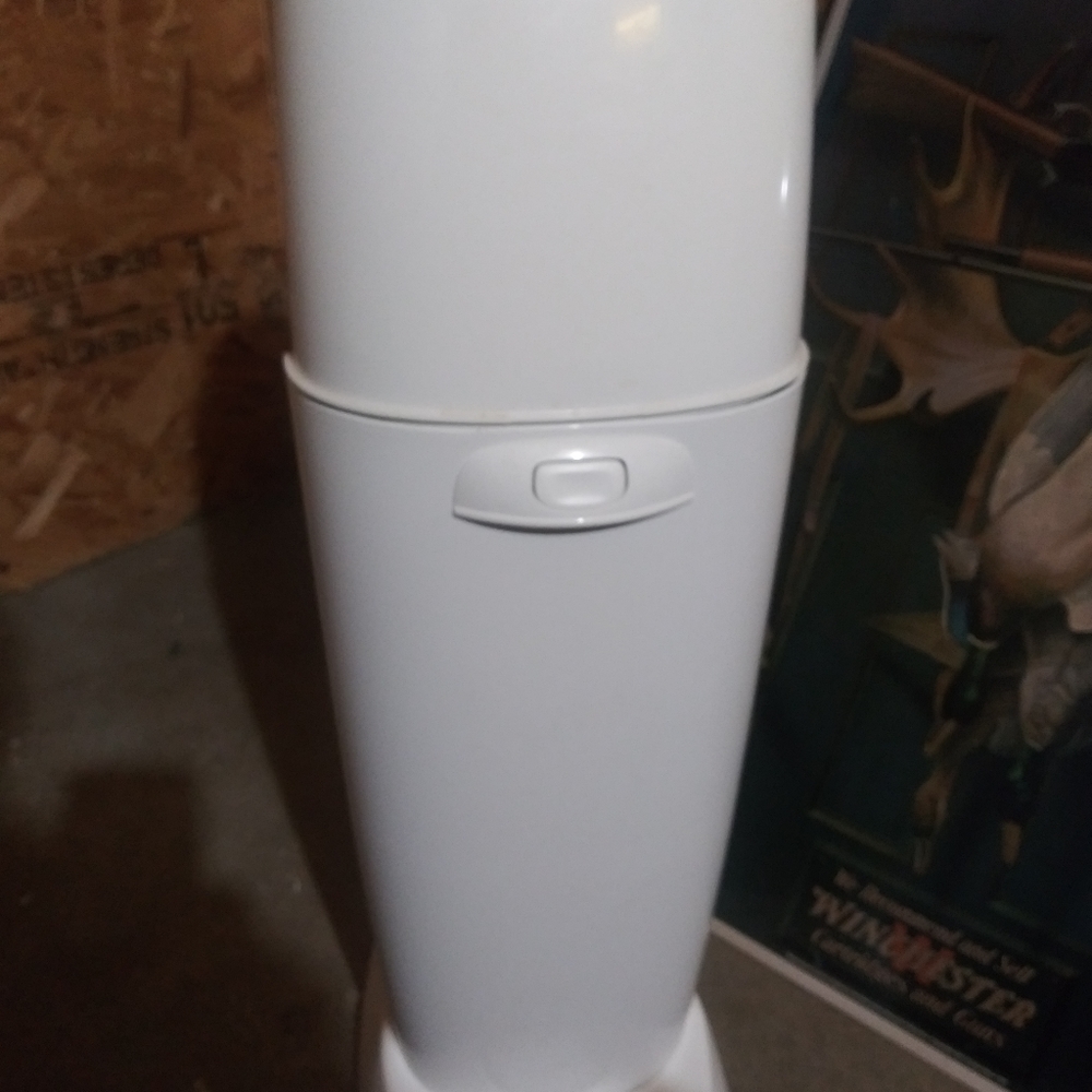 Diaper genie